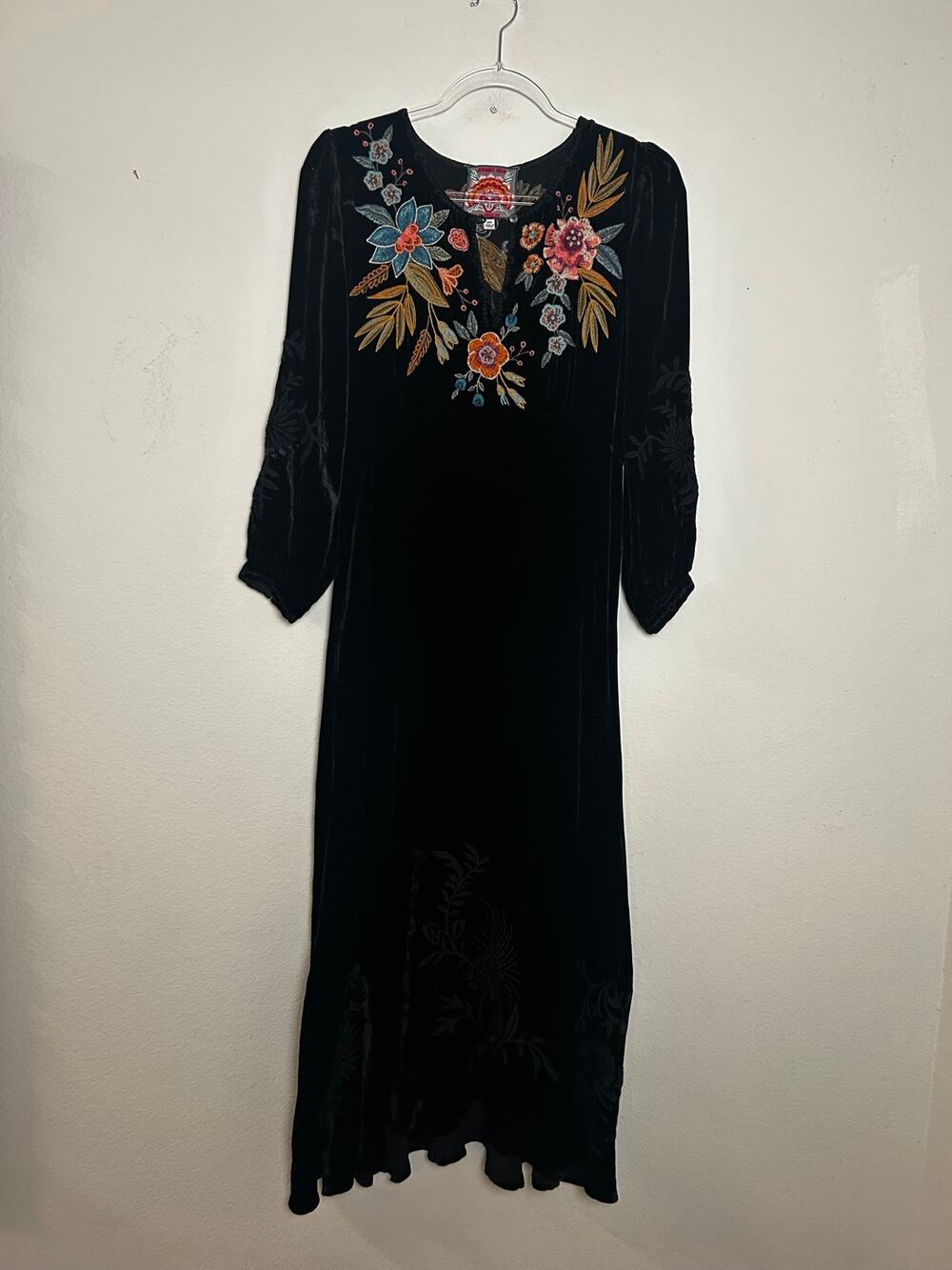 Johnny Was Women’s XXS Black Velvet Floral Embroidered Maxi Dress Boho